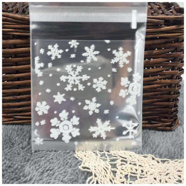 100 pcs Sachets Pouches White Snowflake Packaging Bag for Cookies Christmas Candies