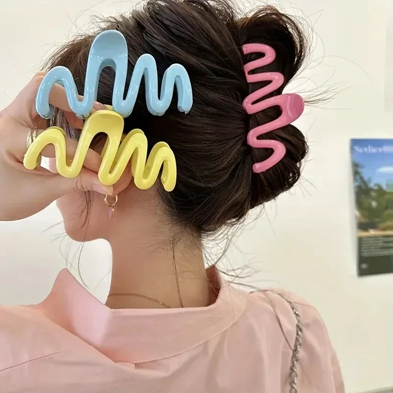 Colorful Wave Hair Claw Clips Women Korean Plastic Shark Hair Clip Geometry High Ponytail Barrette Hairpin Girl Hair Accessories - NTKSTORE