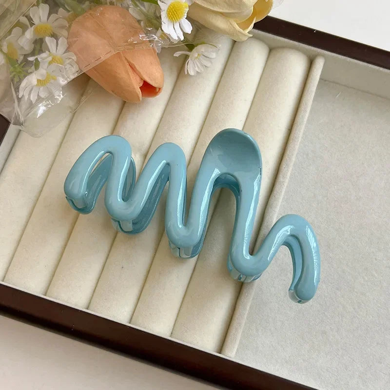 Colorful Wave Hair Claw Clips Women Korean Plastic Shark Hair Clip Geometry High Ponytail Barrette Hairpin Girl Hair Accessories - NTKSTORE